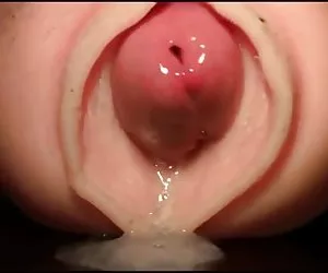 年轻（18岁）美女被一个巨大的鸡巴搞砸了